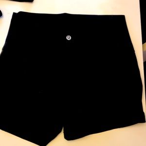 Lululemon Align 3” Shorts size 8 black